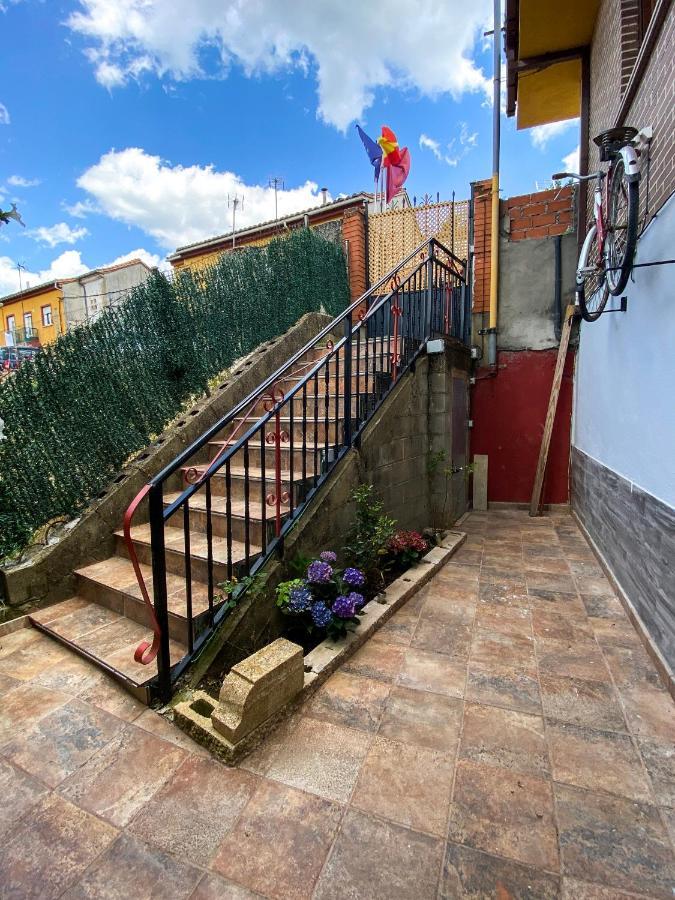 Casa Julian Villa Cistierna Eksteriør bilde